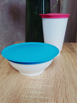 Tupperware set of 2, bowl 275ml and cup with lid, new