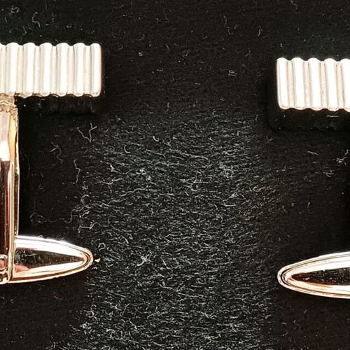 Cufflinks like new, modern, silver color