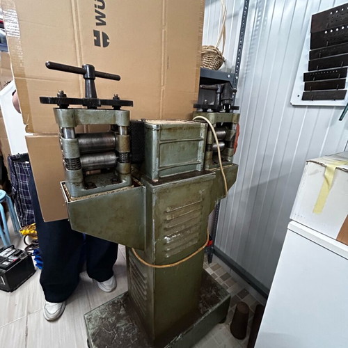 Double cylinder used for wire and plate