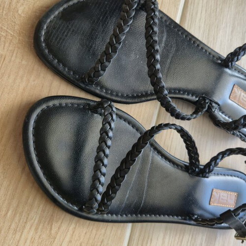 Nak black sandals like new, size 39