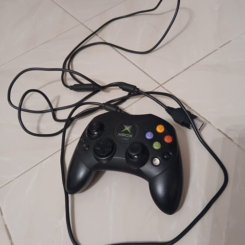 Xbox wired controllers used, pack of 2 for original console