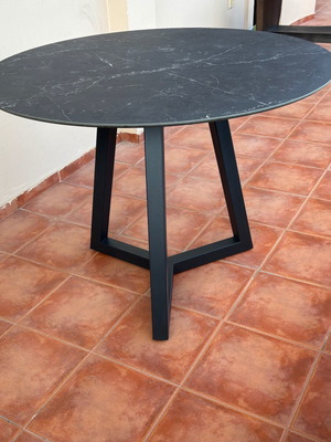 David dining table new, minimal design, 100x74 cm