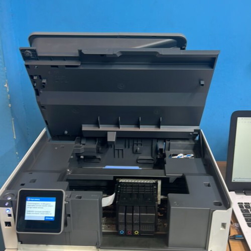 HP OfficeJet Pro 9012e printer like new with XL ink cartridges