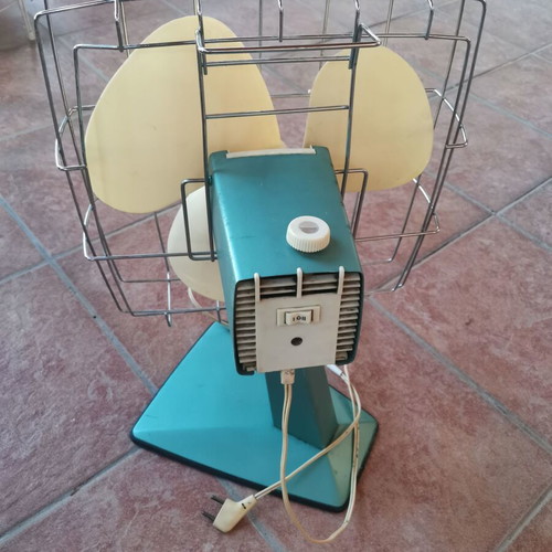 Calor 60s fan used, rotating with metal base