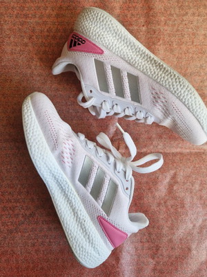 Adidas athletic shoes size 36, white, like new