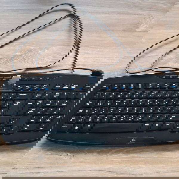 Πληκτρολόγιο Logitech με USB