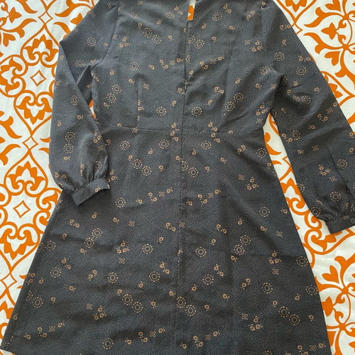 Short seasonal dress like new, black and brown shades, size L