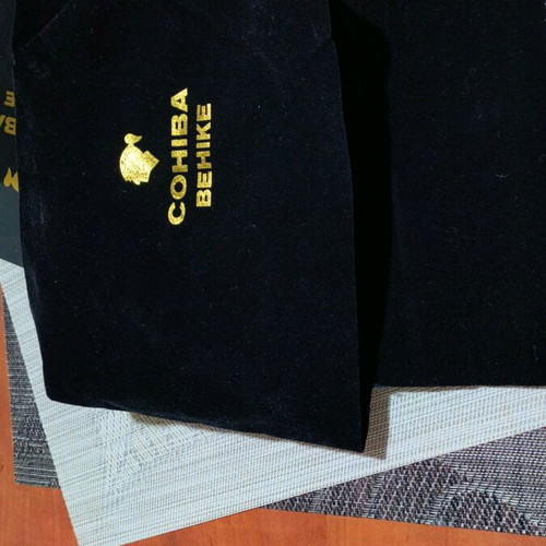 Cohiba Behike BHK52 cigar box new with velvet case
