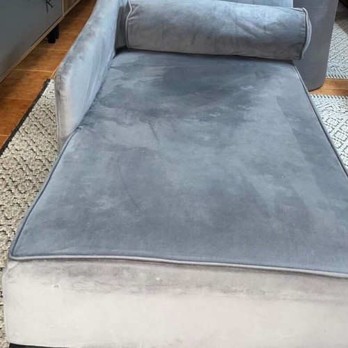 Two-seater sofa gray like new with wooden legs and recliner gift