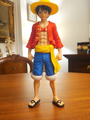 One Piece Monkey D. Luffy figure new