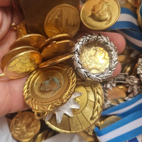 Medals used, approx 5 kg, assorted pack