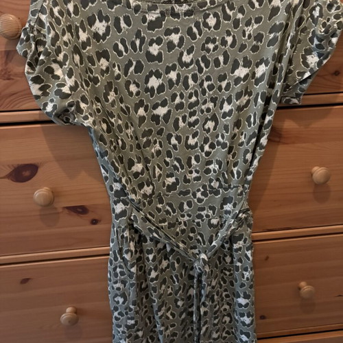Dress size M like new, colorful