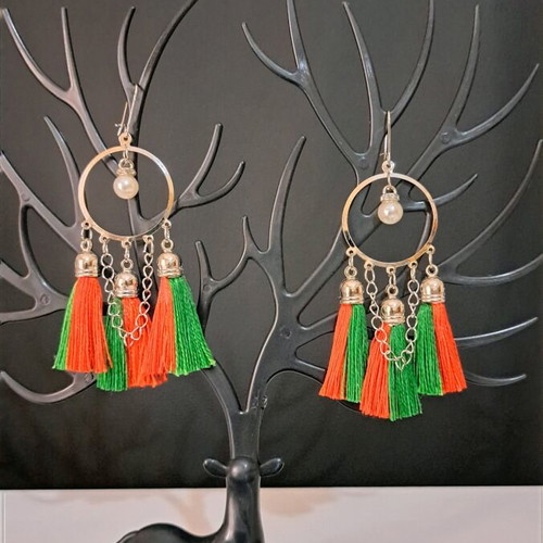 Earrings with green and red tassels new