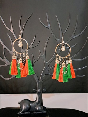 Earrings with green and red tassels new