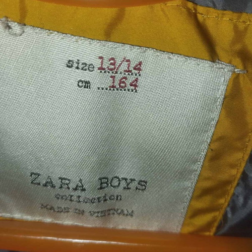 Zara lightweight waterproof vest with hood size 164 cm like new