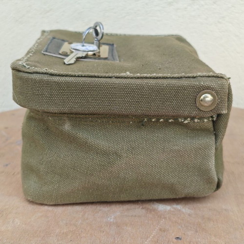 Money transport bag used, Trapeza Pisteos vintage canvas with lock