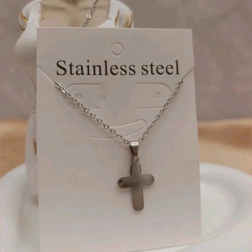 Stainless steel cross pendant new, silver color