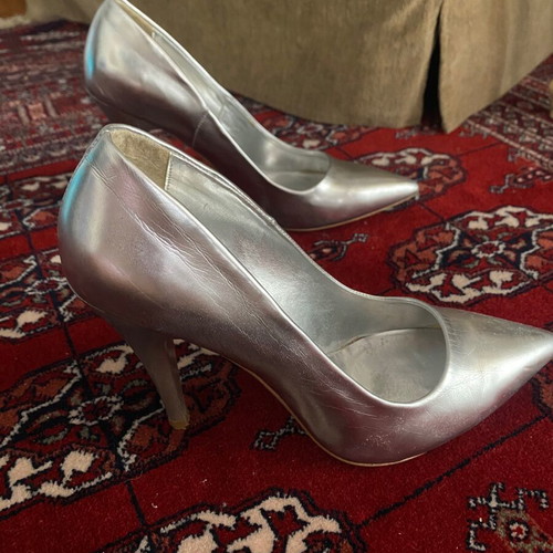 Kemal Tanca silver synthetic heels size 40 like new