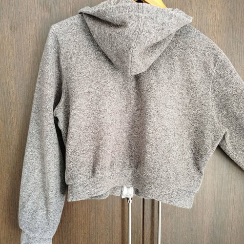Crop gray hoodie jacket used, size Medium