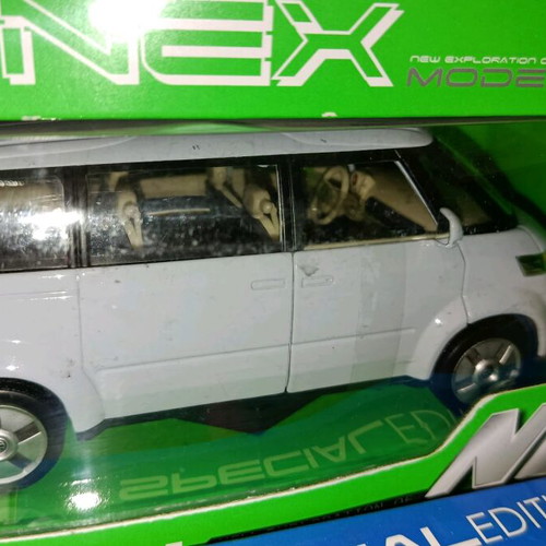 Welly VW bus 1/24 in like new condition