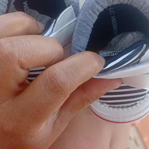 Baby shoes LCW new, size 19