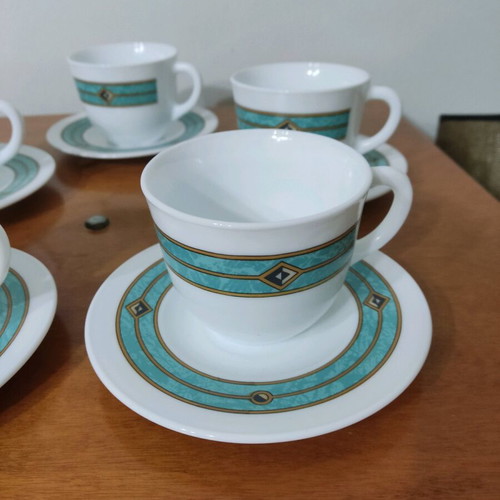 Porcelain cups like new, good quality and durable