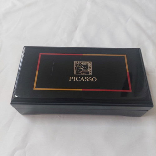 Picasso pen used with case