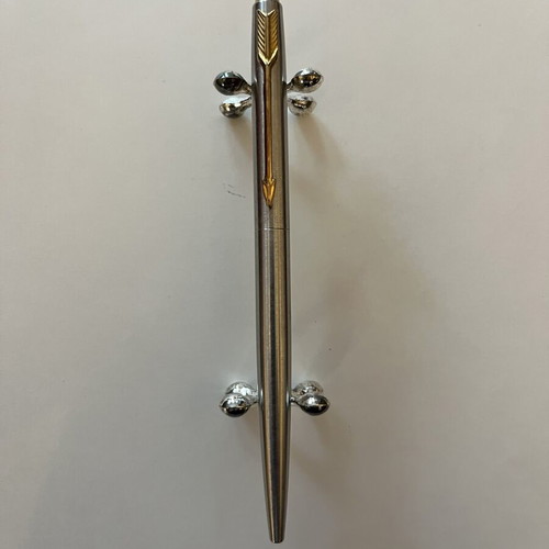 Parker Classic pen partially gold-plated, needs unused refill