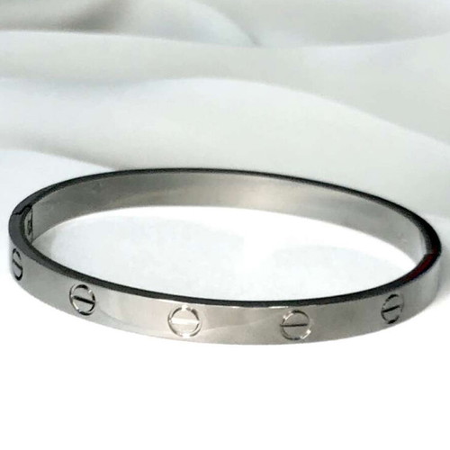 Bracelet bangle made of surgical steel like new