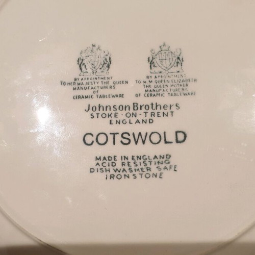Johnson Brothers English porcelain plate like new, English countryside theme