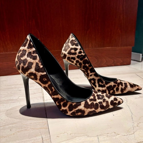 Michael Kors Leopard Pony Skin Pumps Like New