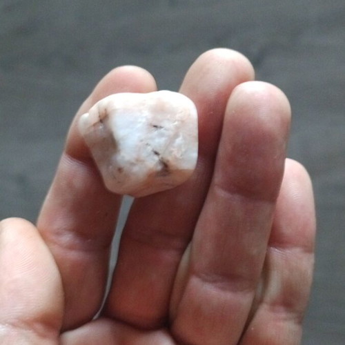 Pink quartz raw new