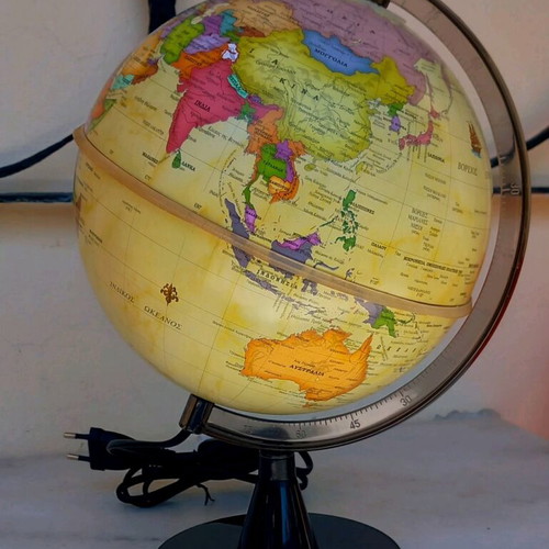 Globe illuminated new