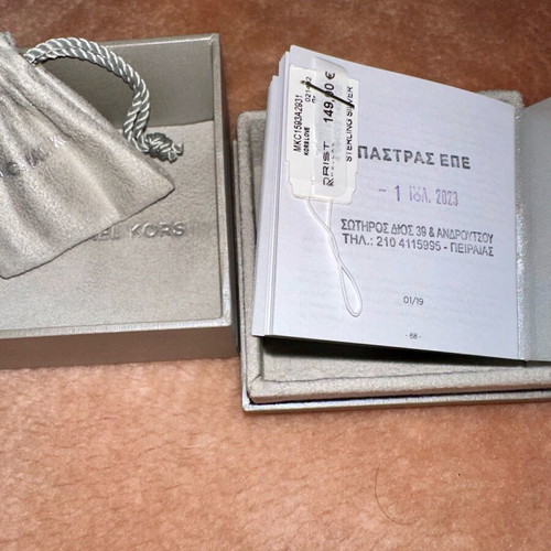 Michael Kors heart dangle earrings new, pink and silver