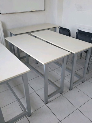 Tutoring desks used, pack of 4 pieces
