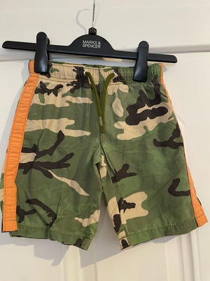 Benetton - boys camo shorts/trunks xs age 4-5