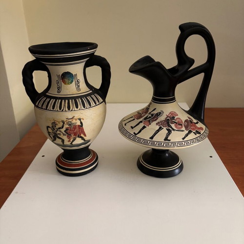 Ceramic decorative replicas like new