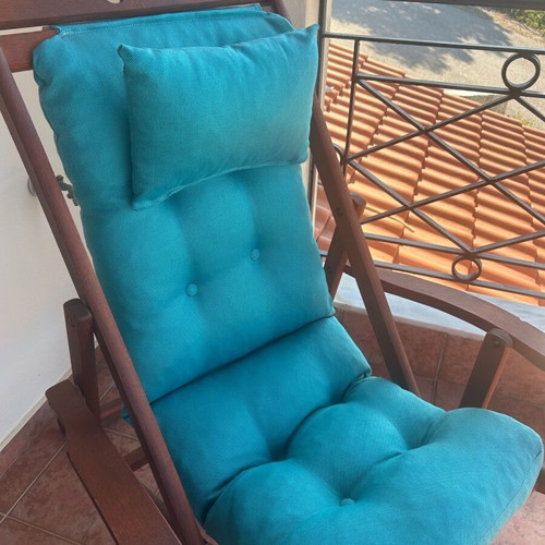 Outdoor chairs like new with blue fabric and reclining backrest