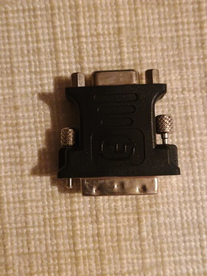 Rare VGA to DVI adapter, female VGA 15-pin to male DVI