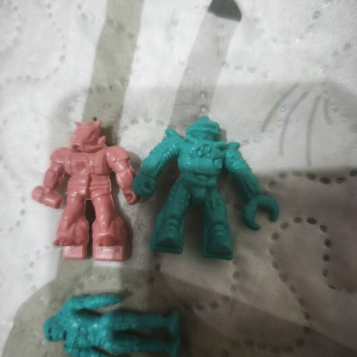 Teratomaxoi Laki Kap figures pack of 3 like new