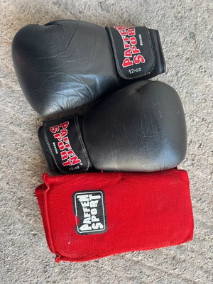 Paffen Sport boxing gloves 12oz with hand wraps and shorts set