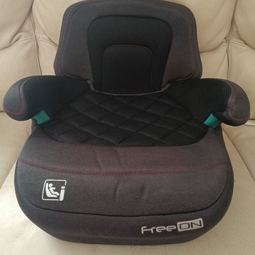 FreeON Isofix child car seat for ages 3.5 and up