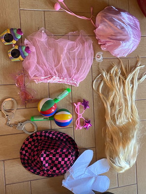 Carnival accessories used, assorted