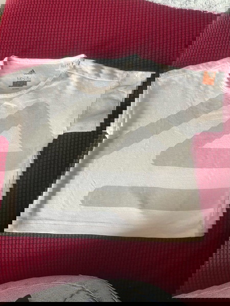 T-шърт adidas за 5-6 години