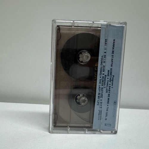 Michael Jackson Thriller cassette like new, pop album
