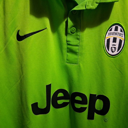 Juventus jersey size Medium like new, authentic