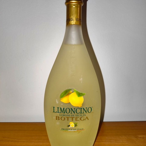 Limoncino Bottega sealed 500ml 30% Vol Italian liqueur