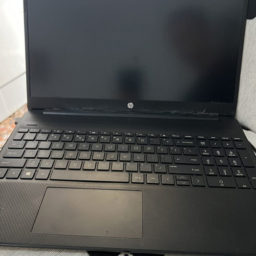 HP laptop 15-inch AMD Ryzen 8GB 256GB SSD Windows