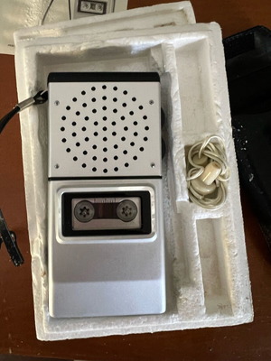 micro cassette recorder