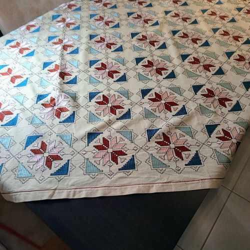 Table Linen Set 5 Pieces used, ecru with embroidery